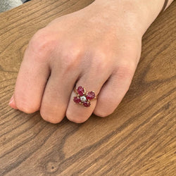 Bague Marguerite en or jaune, rubis et diamant - Castafiore