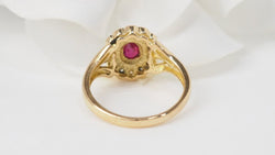 Bague marguerite en or jaune, rubis et diamants - Castafiore