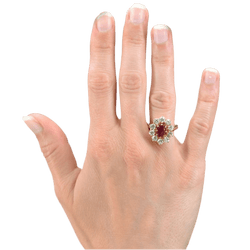 Bague Marguerite en or jaune, rubis et diamants - Castafiore