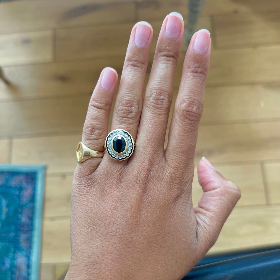 Bague Marguerite en or jaune, saphir et diamants - Castafiore