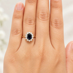 Bague Marguerite en or jaune, saphir et diamants - Castafiore