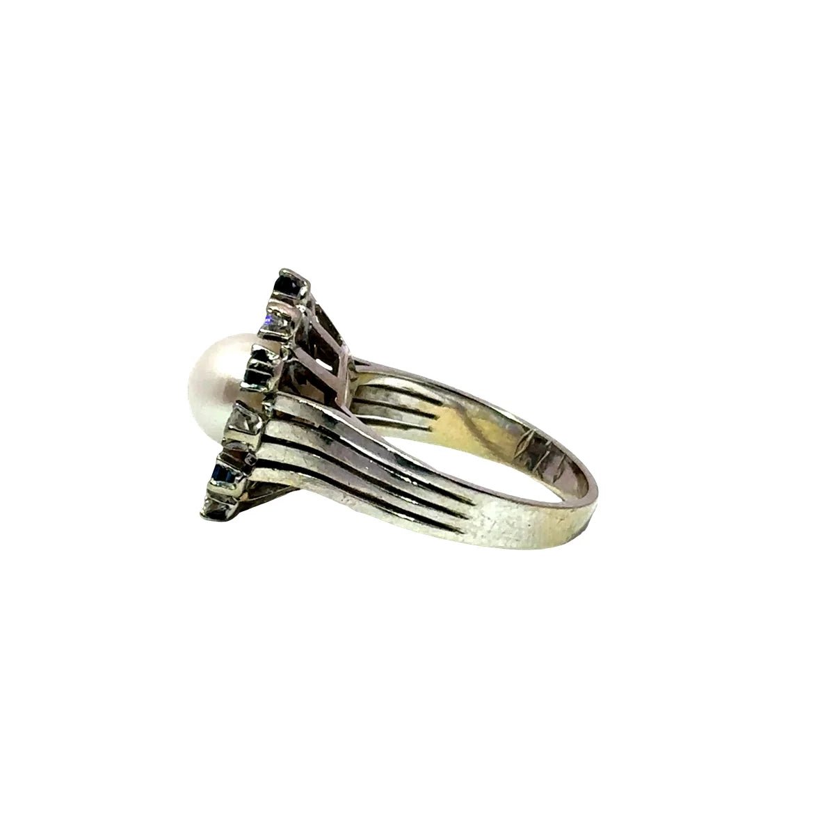 Bague Marguerite en or, perle, saphirs et diamants - Castafiore