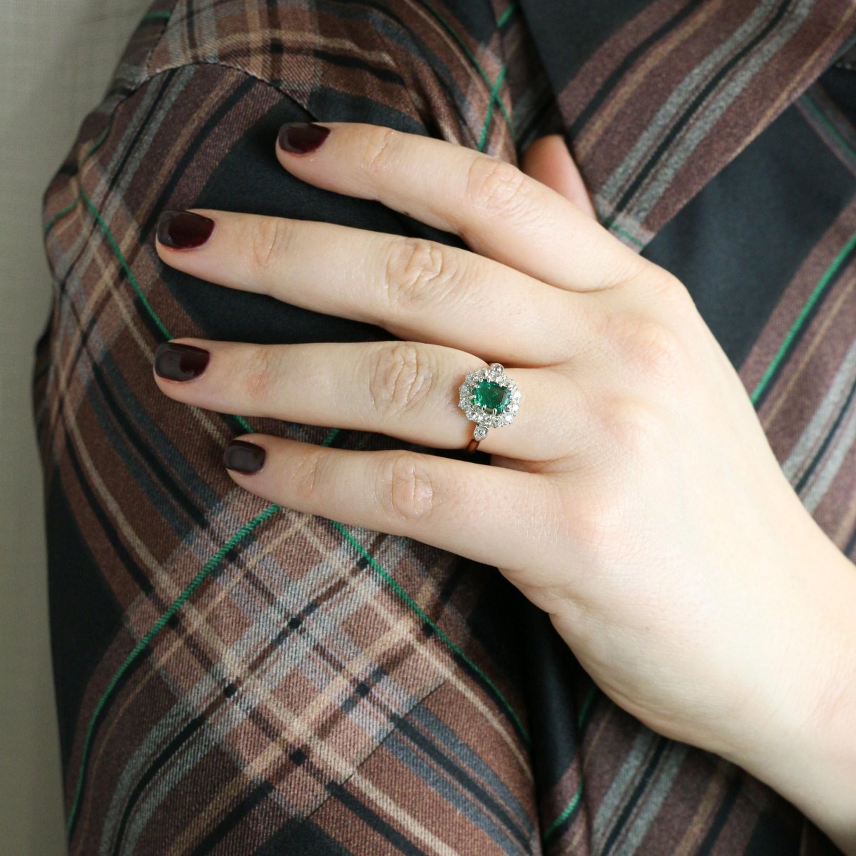 Bague Marguerite en or rose, or blanc, émeraude et diamants - Castafiore