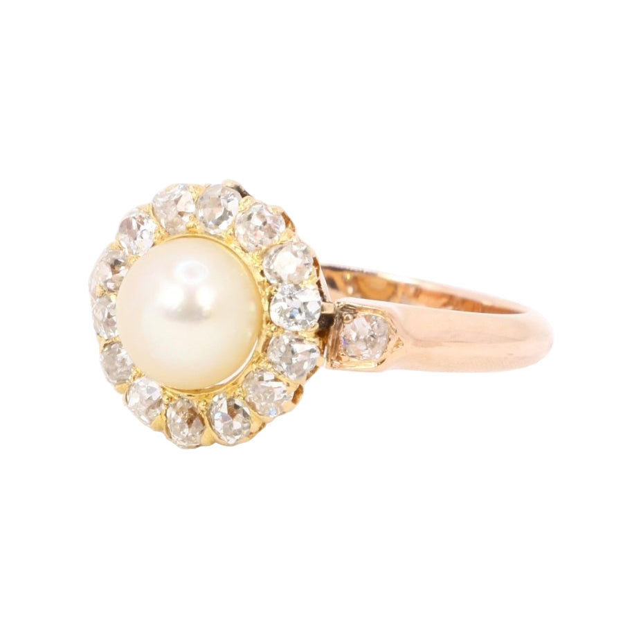 Bague marguerite en or rose perle et diamants - Castafiore