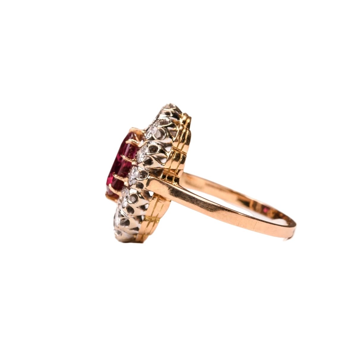 Bague Marguerite en or rose, rubis et diamants - Castafiore