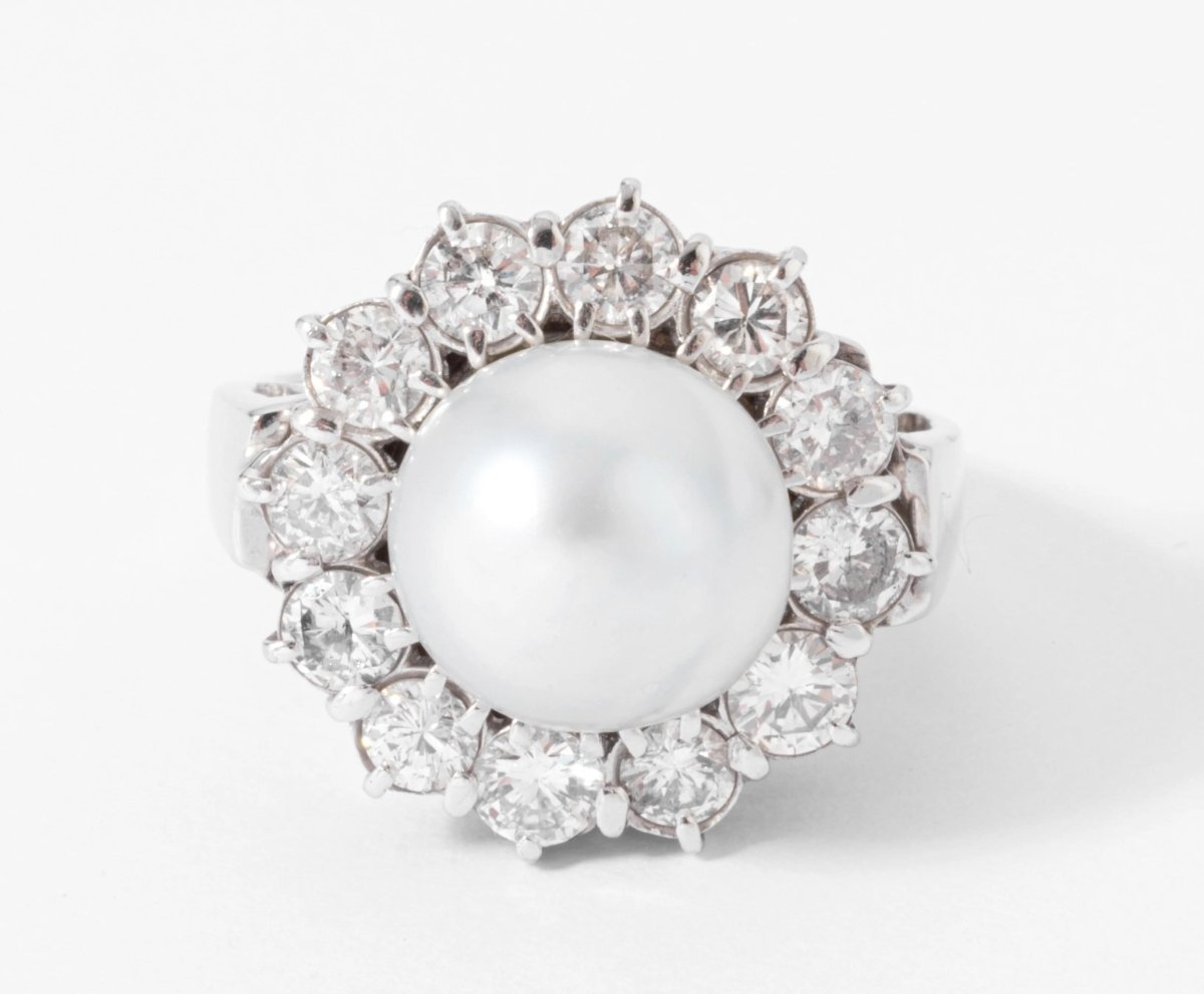 Bague marguerite en perle, entourée diamants - Castafiore