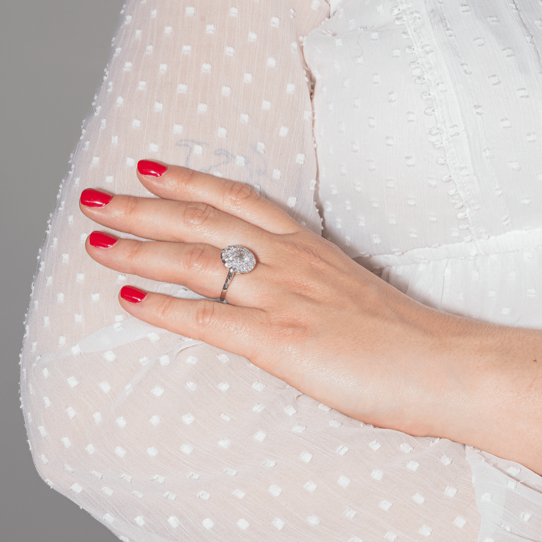 Bague Marguerite en platine et diamants - Castafiore