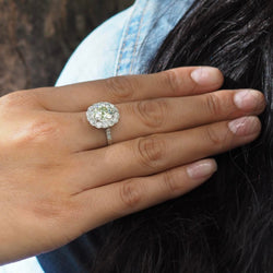 Bague Marguerite en platine et diamants - Castafiore