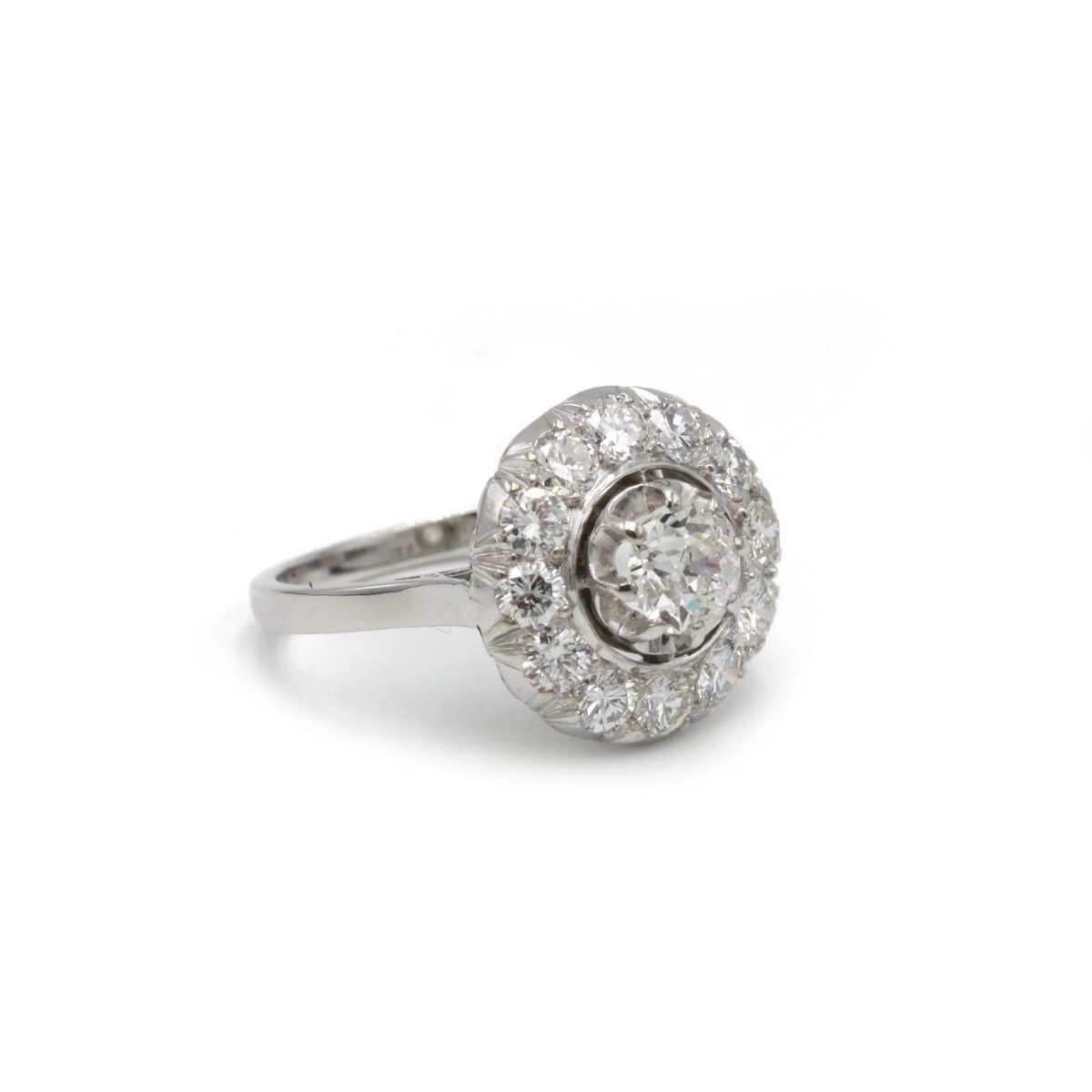 Bague Marguerite en platine et diamants - Castafiore
