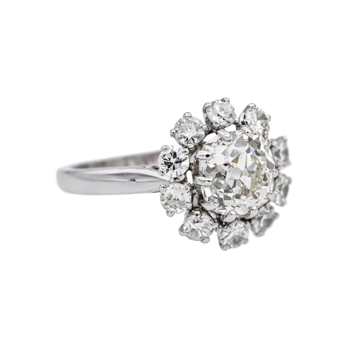 Bague Marguerite en platine et diamants - Castafiore