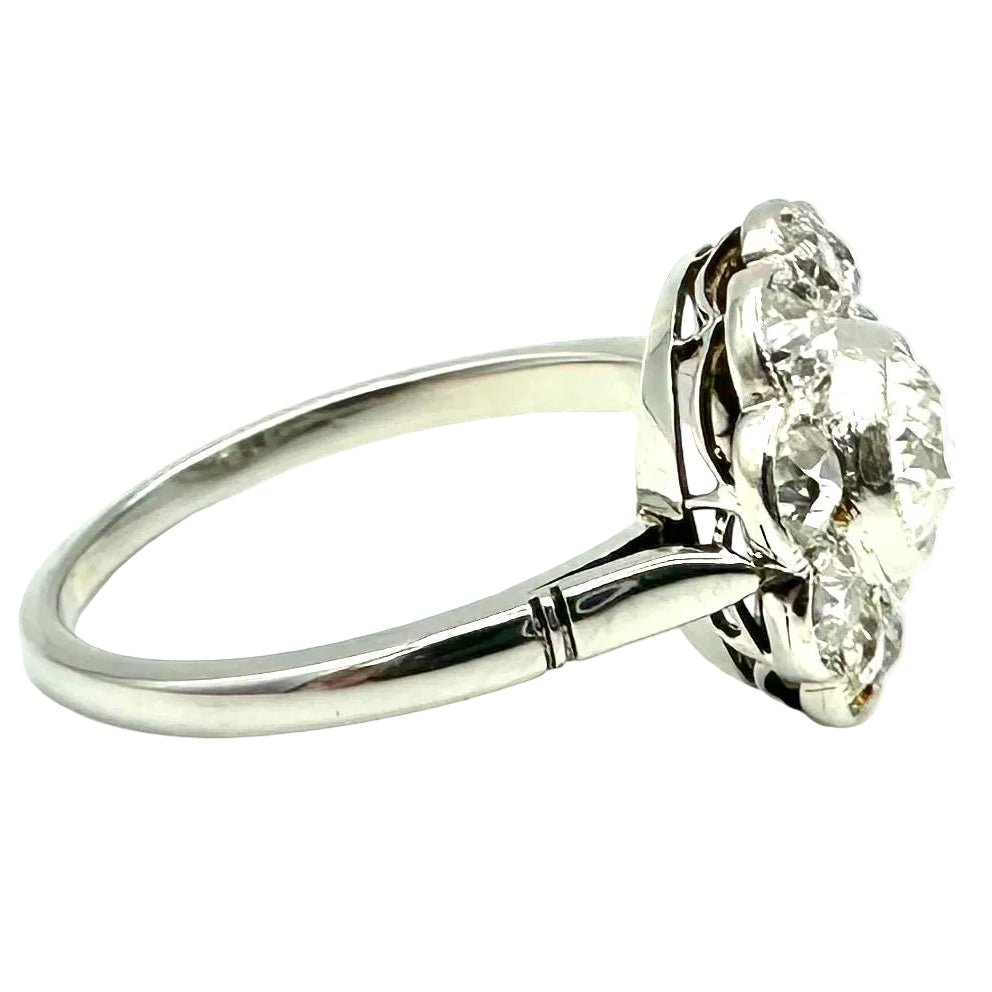 Bague Marguerite en platine et diamants - Castafiore