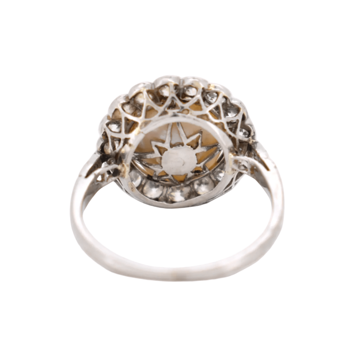 Bague Marguerite en platine, perle et diamants - Castafiore