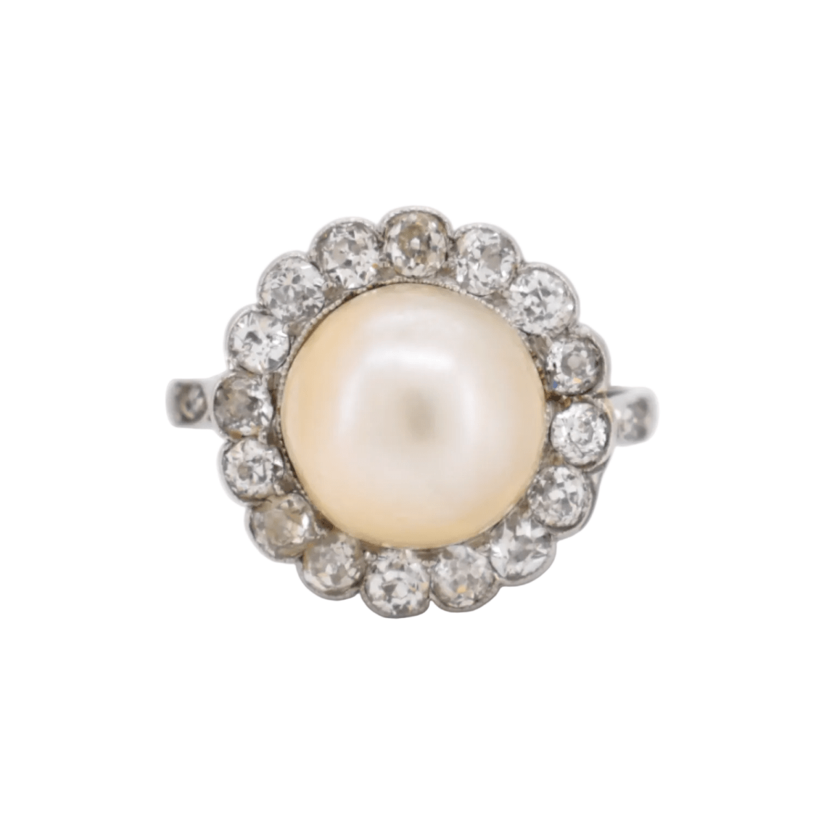 Bague Marguerite en platine, perle et diamants - Castafiore