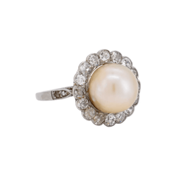 Bague Marguerite en platine, perle et diamants - Castafiore