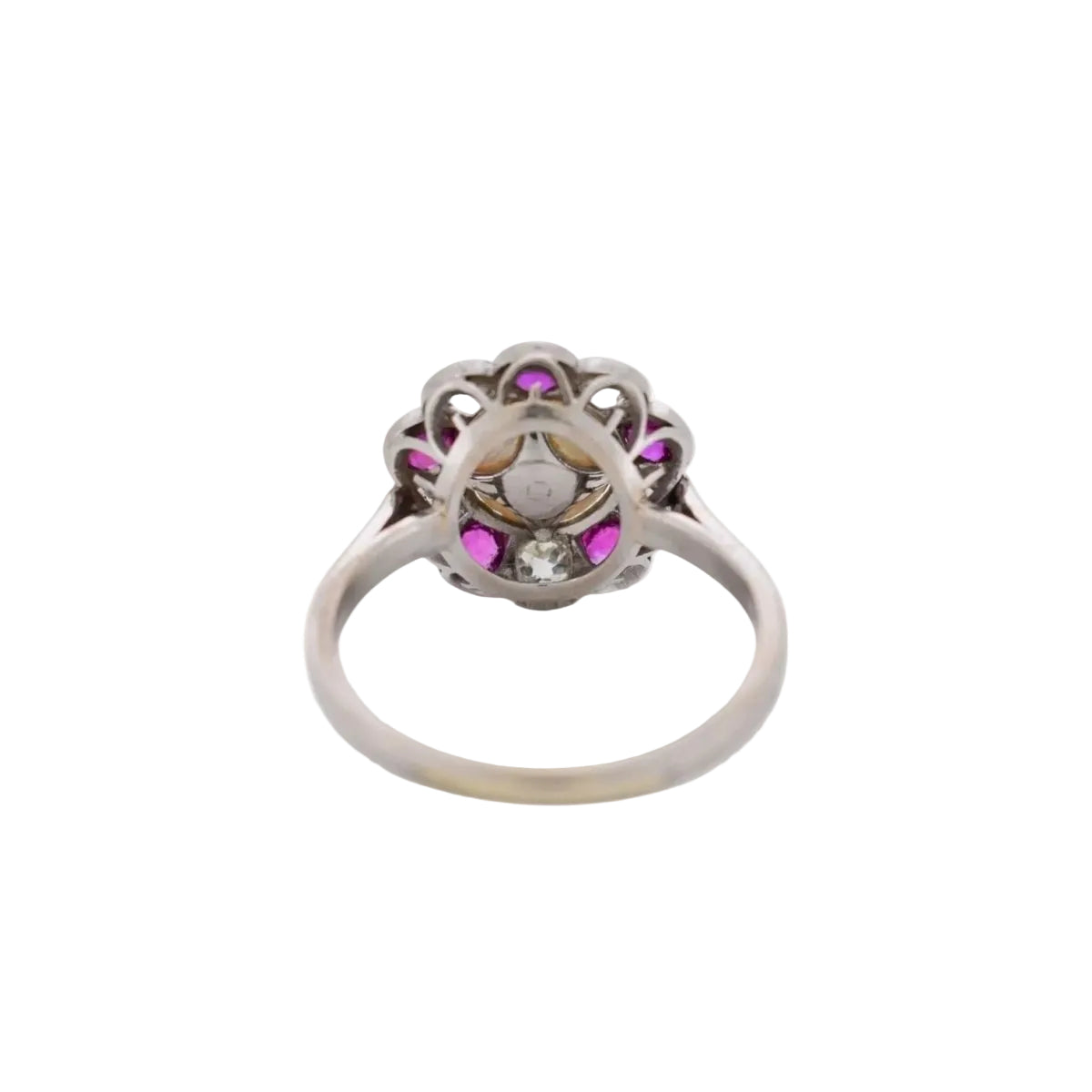 Bague Marguerite en platine, perle, rubis et diamants