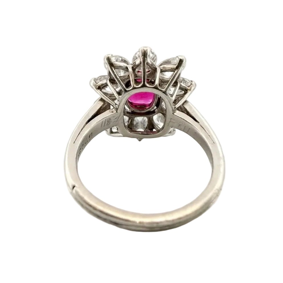 Bague Marguerite en platine, rubis et diamants - Castafiore