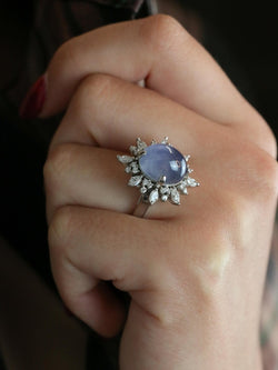 Bague Marguerite en platine, saphir et diamants - Castafiore