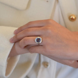 Bague Marguerite en platine, saphir et diamants - Castafiore