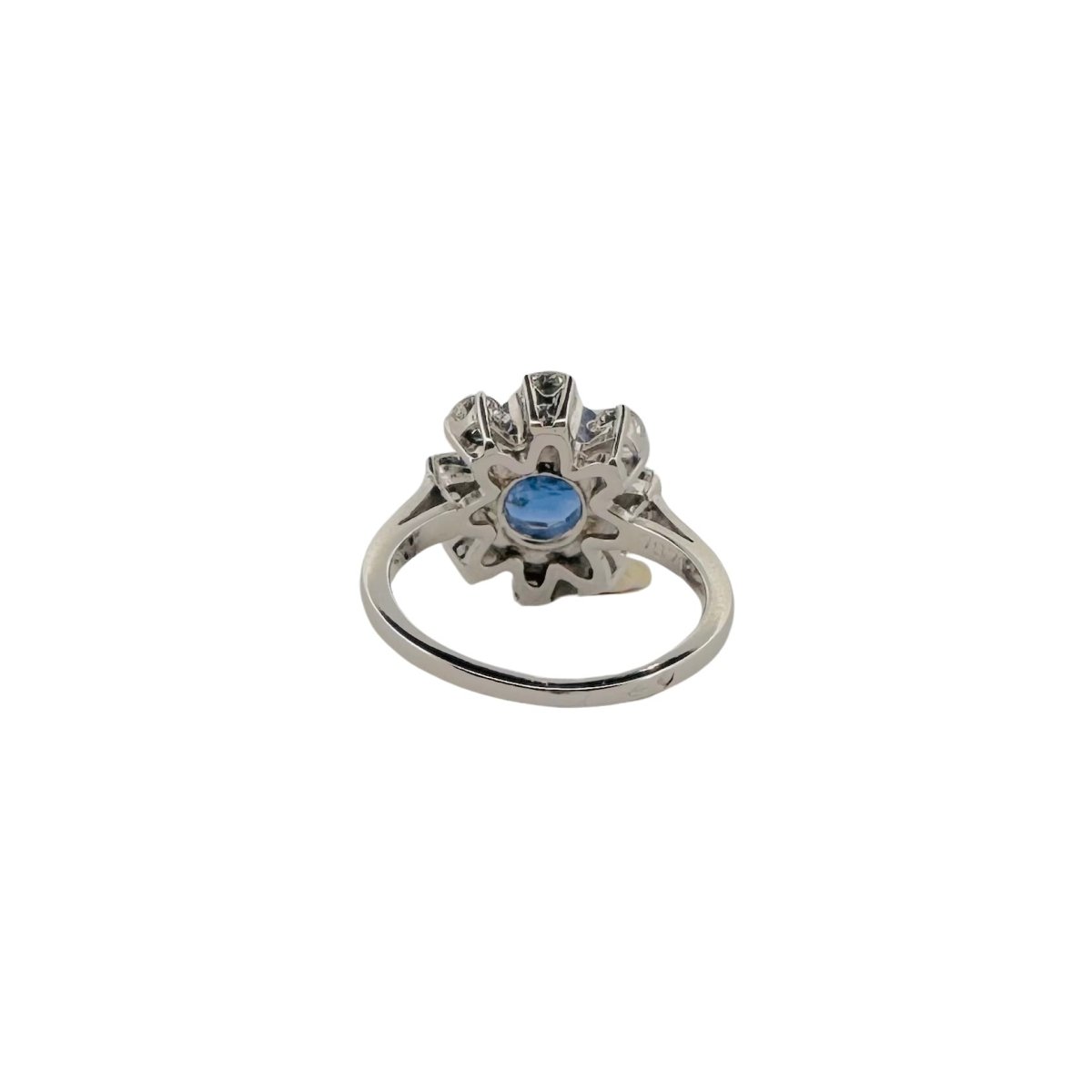 Bague Marguerite en platine, saphir et diamants - Castafiore