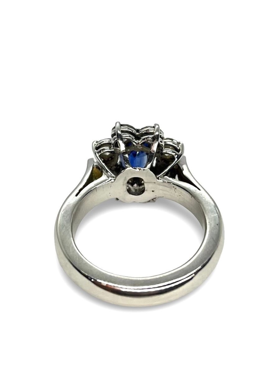 Bague marguerite or blanc saphir 1,62 ct et diamants 1,30 ct - Castafiore