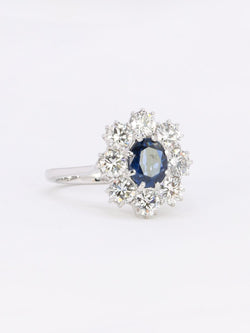 Bague marguerite or blanc saphir ovale diamants - Castafiore