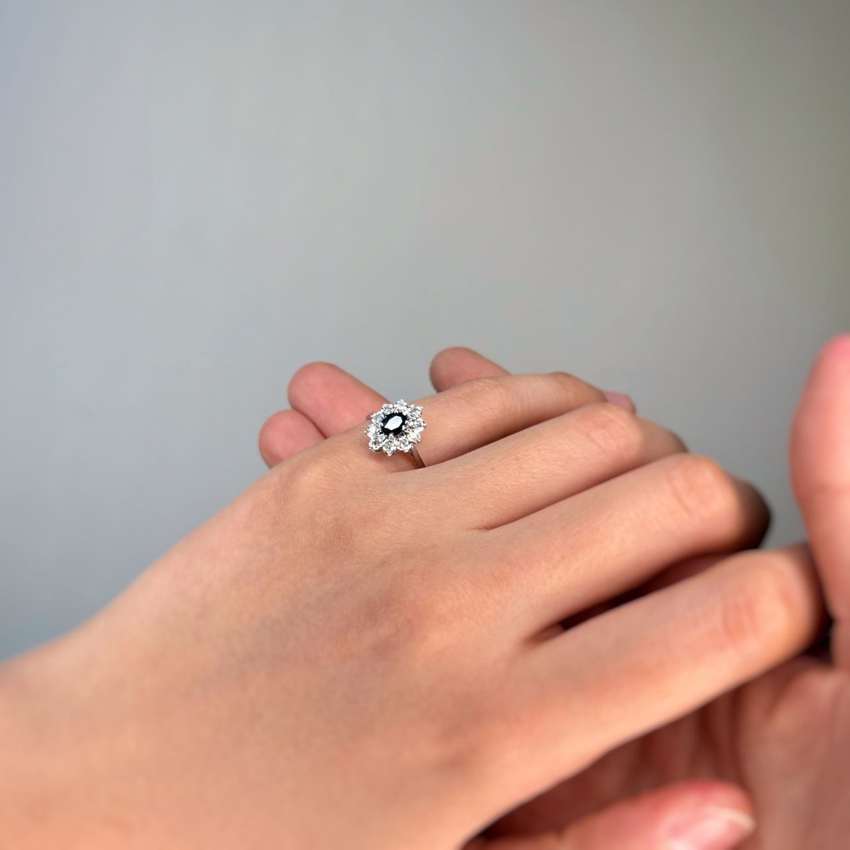 Bague Marguerite - Or, Diamants & Saphir - Castafiore