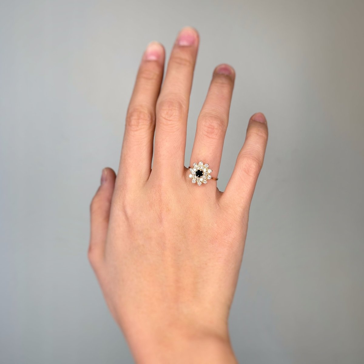 Bague Marguerite - Or rose, Diamants & Saphir - Castafiore