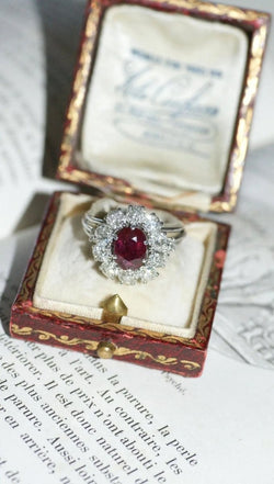 Bague Marguerite Rubis Birman Non Chauffé 1.60 Cts et Diamants - Castafiore