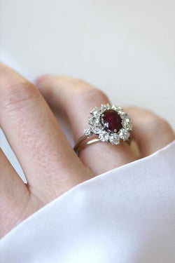 Bague Marguerite Rubis Birman Non Chauffé 1.60 Cts et Diamants - Castafiore