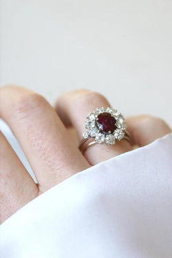 Bague Marguerite Rubis Birman Non Chauffé 1.60 Cts et Diamants - Castafiore