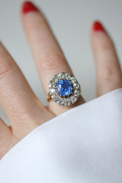 Bague Marguerite Saphir de Ceylan 4,50 Cts et Diamants - Castafiore