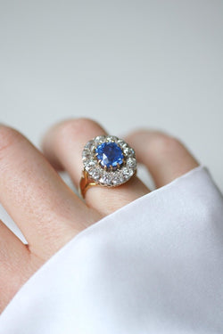 Bague Marguerite Saphir de Ceylan 4,50 Cts et Diamants - Castafiore