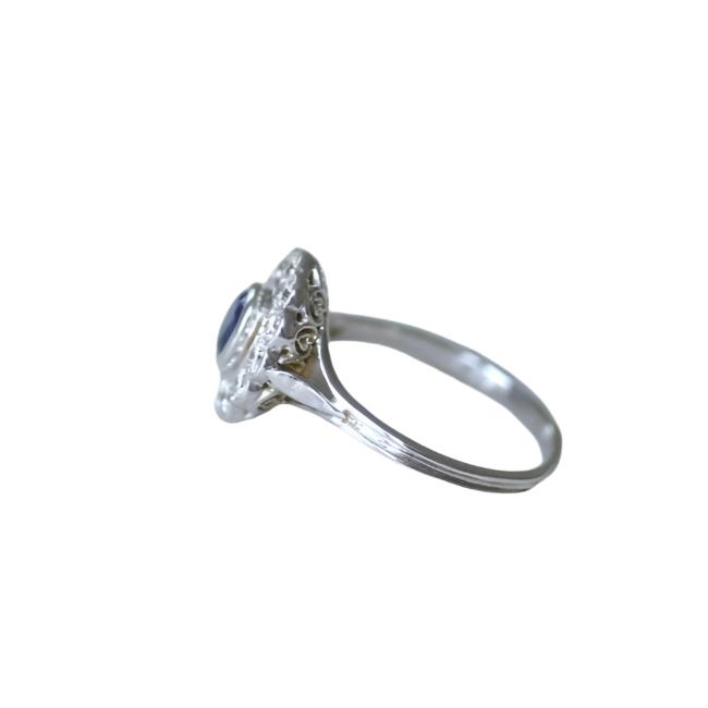 Bague marguerite saphir entourage diamants - Castafiore