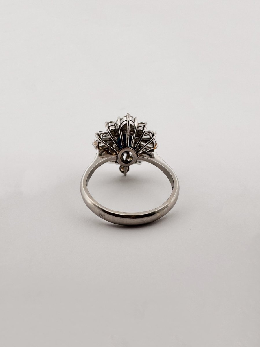 Bague Marguerite saphir et diamants en platine