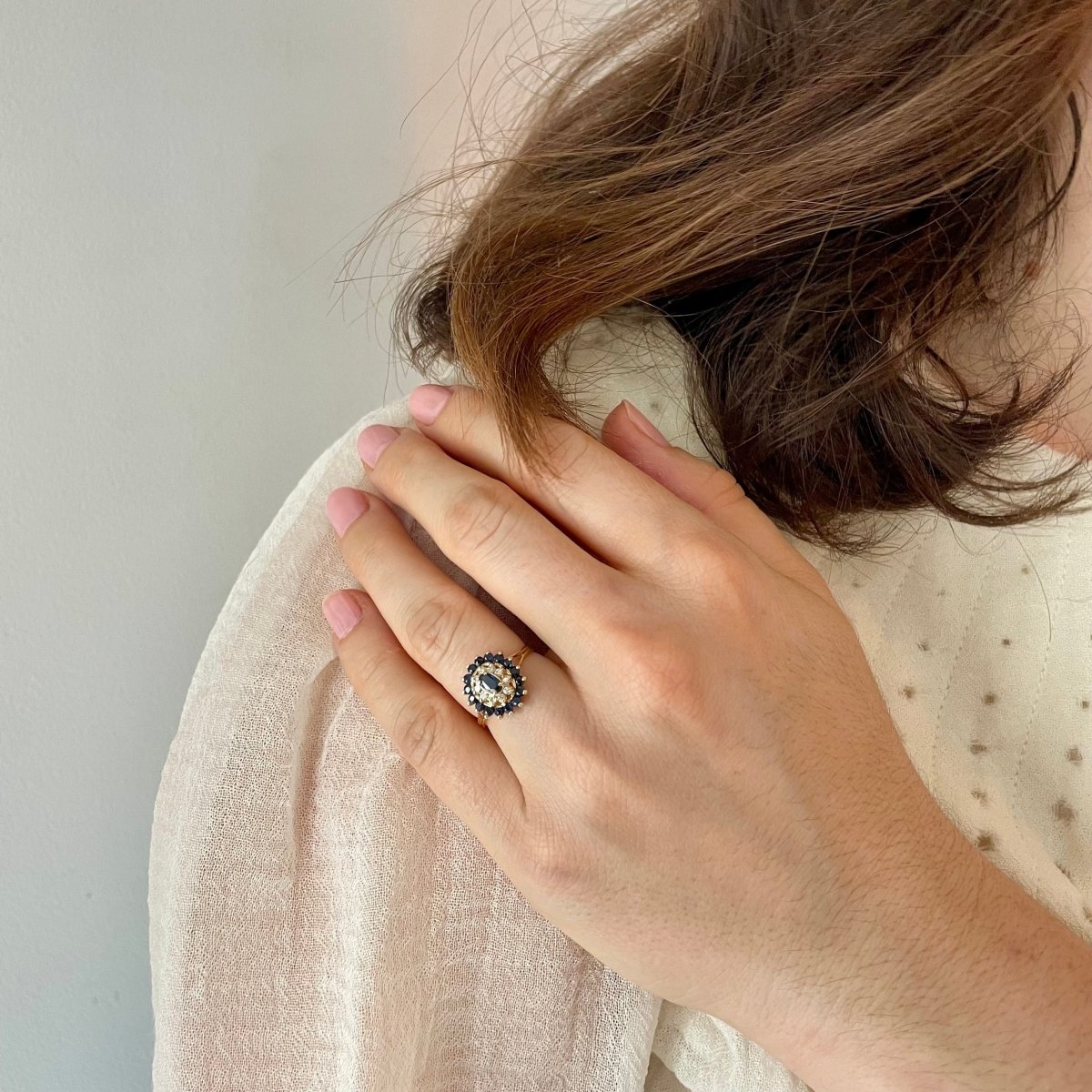 Bague marguerite saphir pavage diamants et saphirs en or jaune - Castafiore