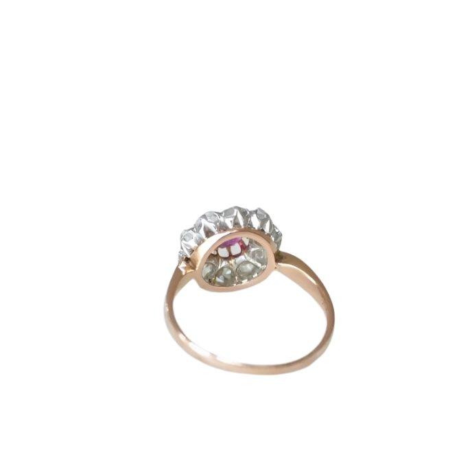 Bague marguerite saphir rose entourage diamants - Castafiore