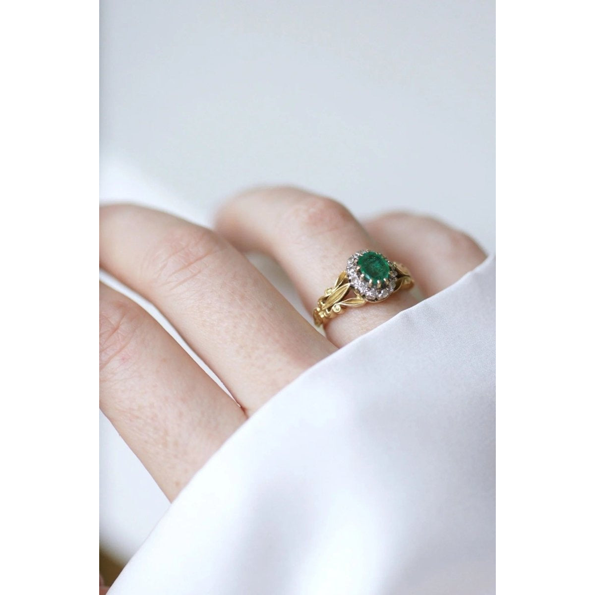 Bague marguerite style Victorien émeraude diamants – Castafiore