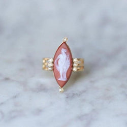 Bague Marquise Ancienne Camée sur Or Rose - Castafiore