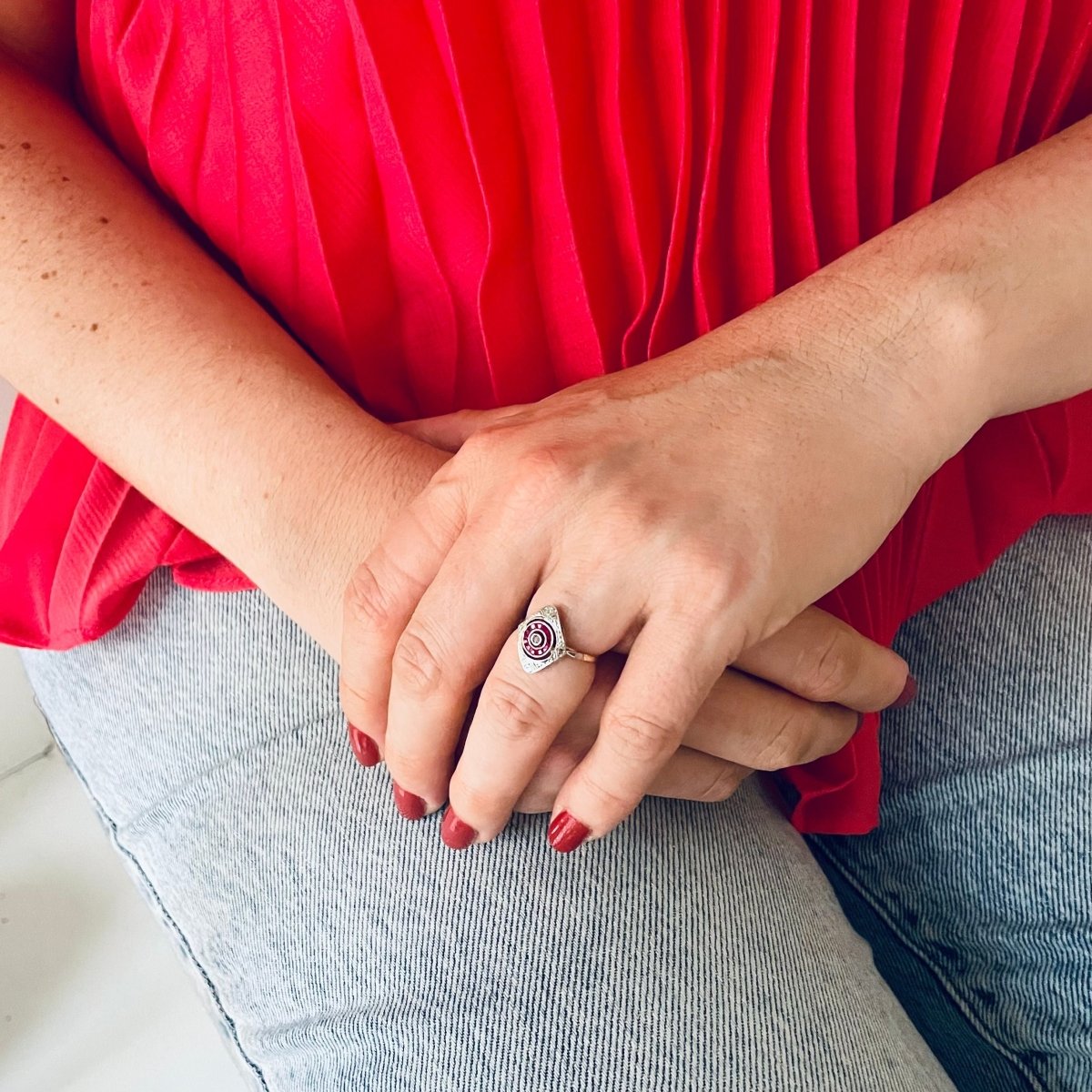 Bague marquise ancienne rubis et diamants en or deux tons