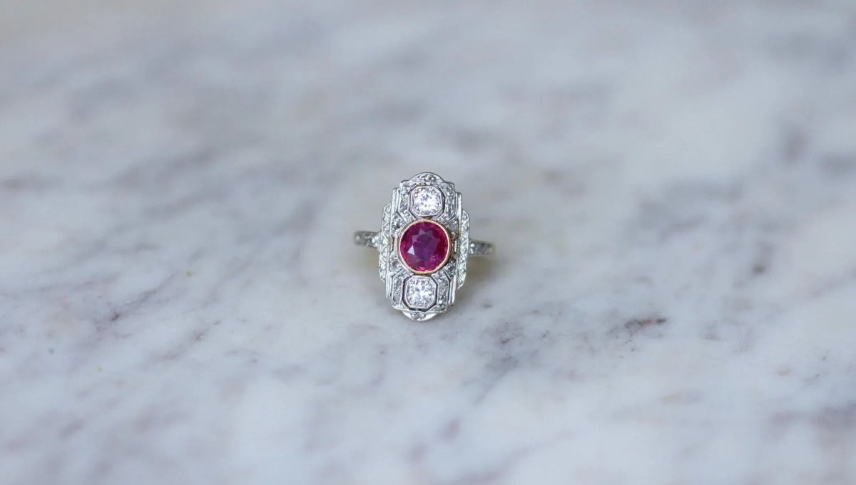 Bague Marquise Art Déco Rubis Birman et Diamants - Castafiore