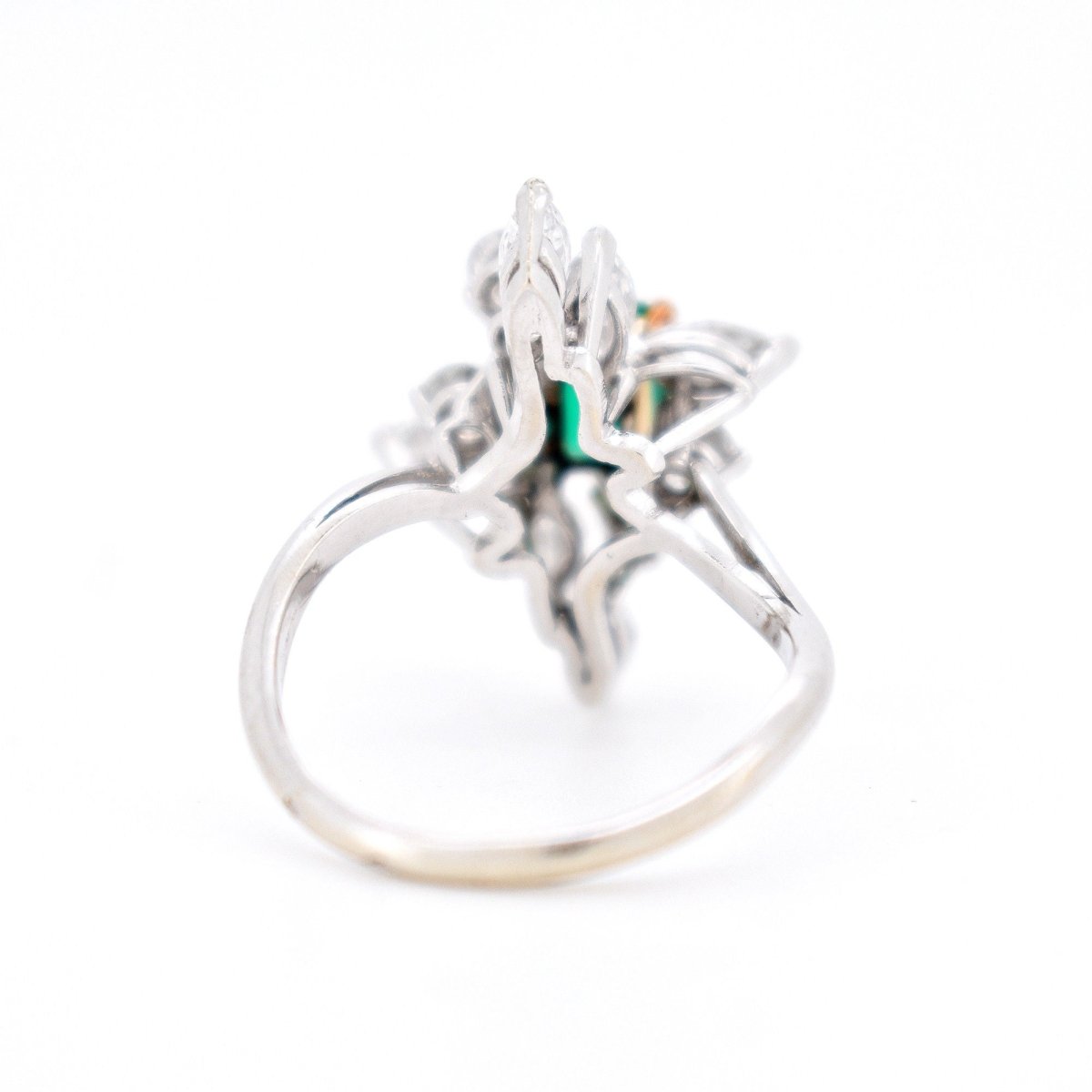 Bague Marquise Contemporaine en Or 18 Carats, Émeraude de Colombie et Diamants - Castafiore