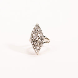 Bague Marquise diamants en or blanc et platine - Castafiore