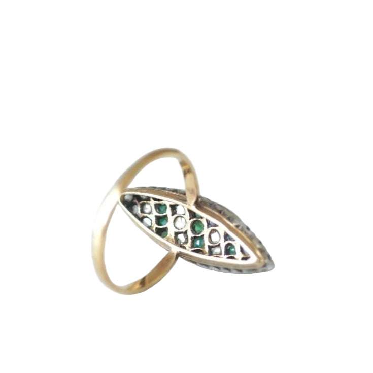 Bague marquise émeraudes et diamants - Castafiore
