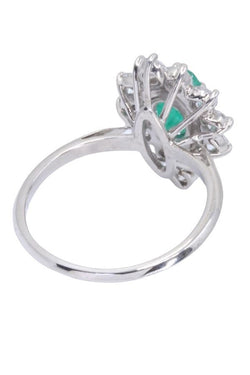 Bague Marquise en or blanc, émeraude et diamants - Castafiore
