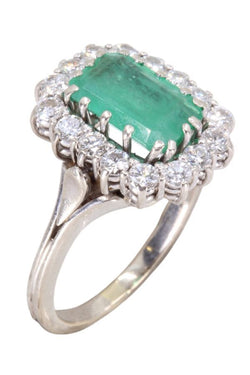 BAGUE MARQUISE ÉMERAUDE ET DIAMANTS