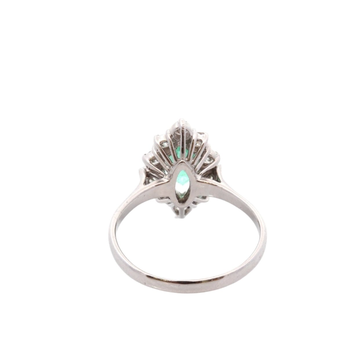 Bague Marquise en or blanc, émeraude et diamants - Castafiore