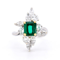 Bague Marquise en or blanc, émeraude et diamants - Castafiore