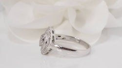 Bague marquise en or blanc et diamants - Castafiore