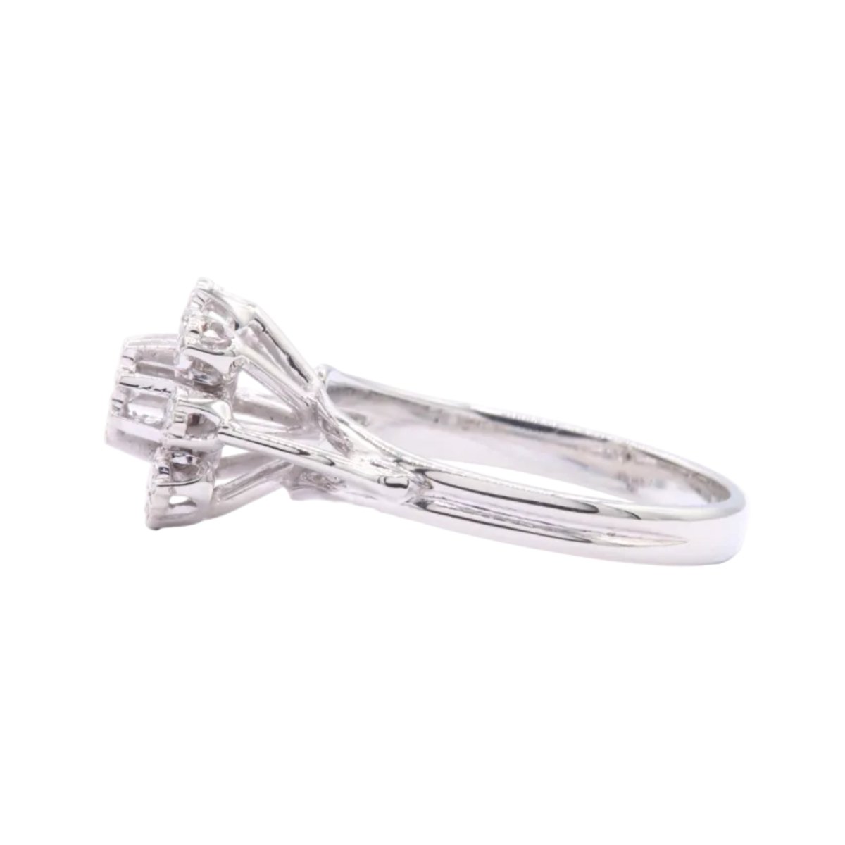 Bague Marquise en or blanc et diamants - Castafiore