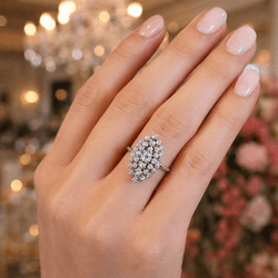 Bague Marquise en or blanc et diamants - Castafiore